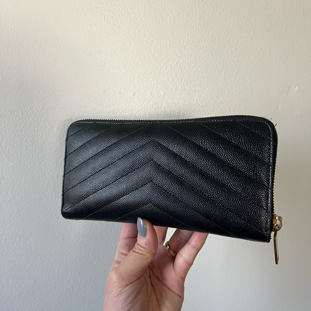 Saint Laurent YSL logo Cassandra Long Zip Wallet Black And Gold - Picture 4 of 12